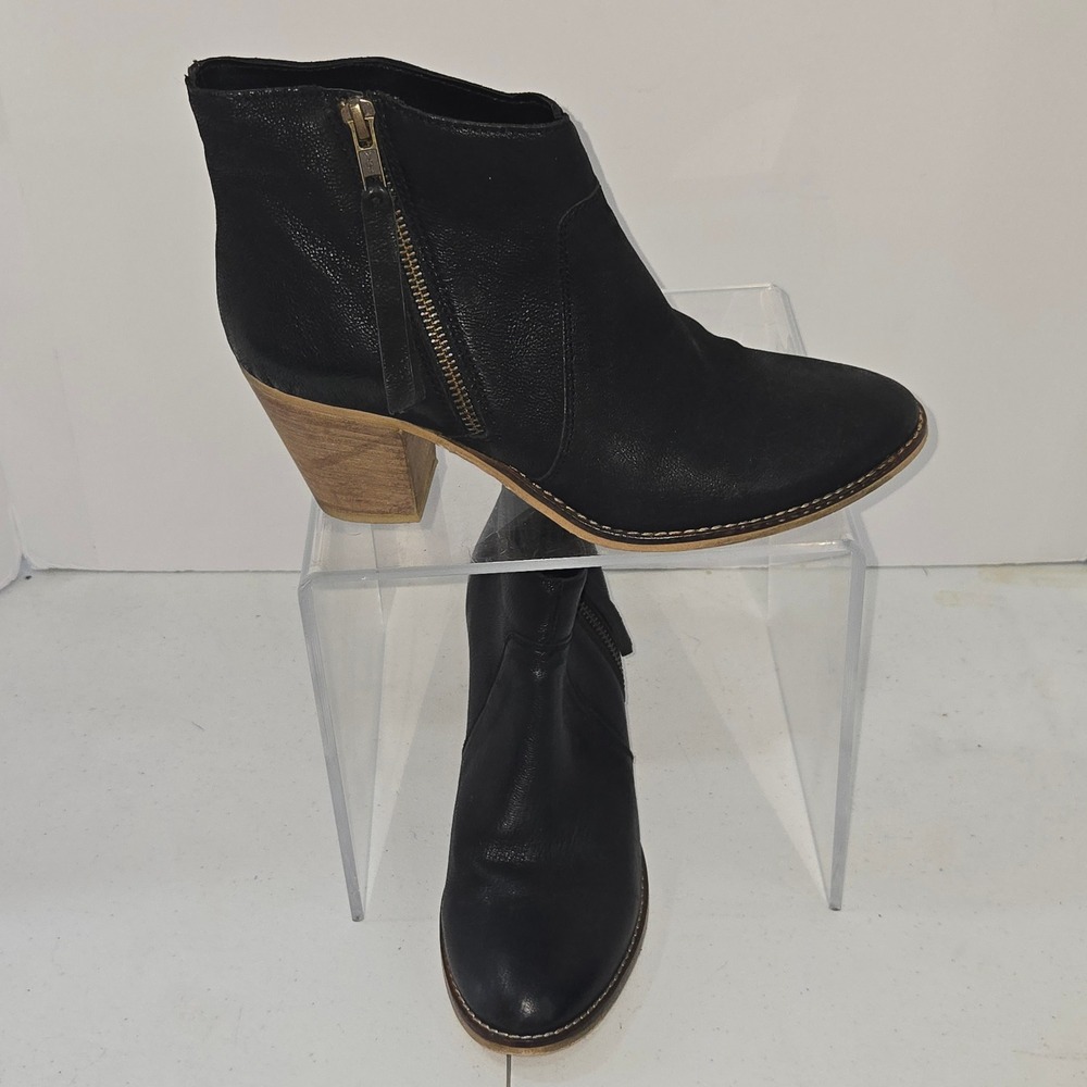Urban Outfitters Black Leather Ankle Boots Block Heel Side Zip Womens Size 9